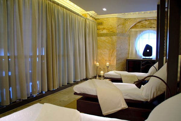 Pamper Treat with 45 Minute Treatment and Champagne for Two at Sofitel London St. James