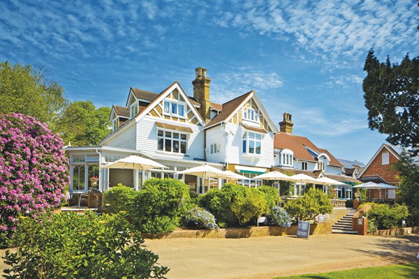 Luxury Spa Day with 40 Minute Treatment at Rowhill Grange Utopia Spa for Two Luxury Spa Day with 40 Minute Treatment at Rowhill Grange Utopia Spa for Two
