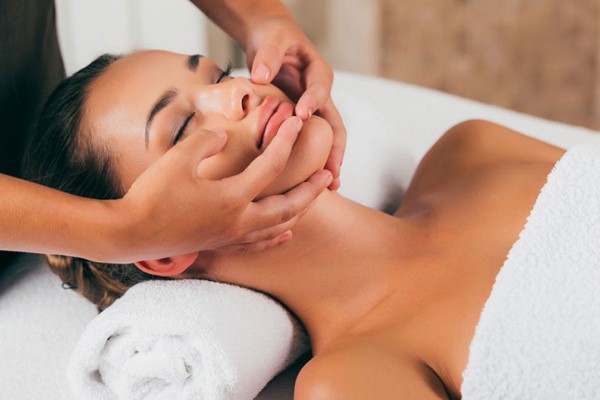 Overnight Spa Break with 50 Minute Treatment, Lunch and Dinner for Two at Whittlebury Park
