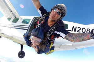 Tandem Skydive 7000ft