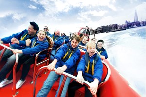 Family Thames Rockets Powerboating Experience