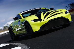 Silverstone Ferrari Vs Aston Martin Driving Experience