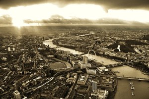 25 Minute London Helicopter Night Flight for Two