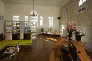 KuBu Spa Warm Stone Massage with Champagne and Chocolates