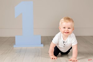 My First Year Photoshoot Package with A £50 off voucher – UK Wide