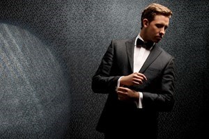 Swagger – Male Photoshoot for One with a £50 off Voucher