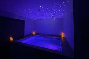 Twilight Spa Treat with a 30 Minute Treatment, Canapes and Fizz for One at Urban Spa, Ipswich Hotel