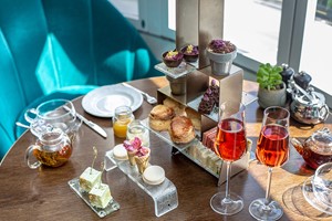 Afternoon Tea with Bottomless Bubbles for Two at 5* London Marriott Park Lane