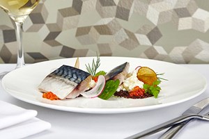 3 Course Meal with Prosecco at 5* London Hilton Park Lane's Podium