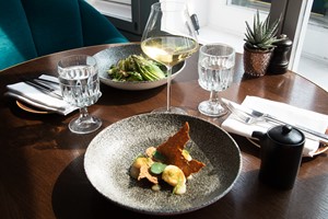 Three Course Dinner with Oysters and Bubbles at 5* London Marriott Hotel Park Lane