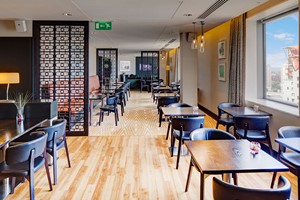Two Course Brunch with Prosecco for Two at Hilton Canary Wharf Hotel
