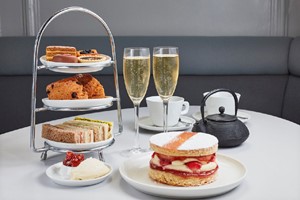Visit to The National Gallery with Afternoon Tea for Two