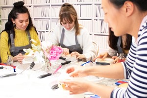 Cake Decorating Masterclass and a Glass of Prosecco for One at Cutter and Squidge