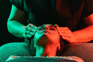 LUSH SPA FRESH FACIAL 30 Minute Bespoke Facial for One