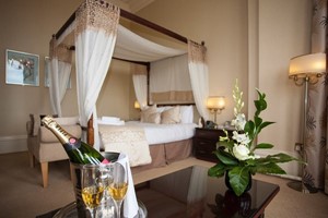 Romantic Stay with Bubbles