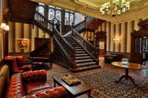Luxury Two Night Escape with Breakfast at the Best Western Oaks Hotel For Two