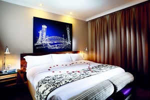 One Night Boutique Stay with Dinner for Two at Townhouse Hotel Manchester