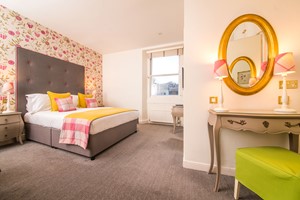 Overnight Stay with Entrance to Thermae Spa and Afternoon Tea at The Roseate Villa
