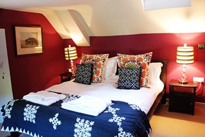 One Night Romantic Break at the Longleat Bath Arms