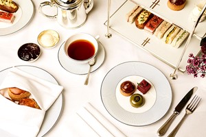 Prosecco Cream Tea for Two at Harrods