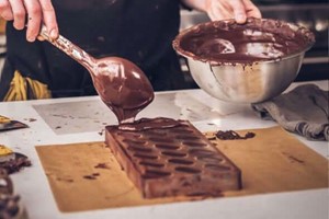 Online Chocolate Making Course in a Virtual Classroom for One