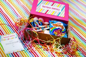 Retro Sweet Box for One