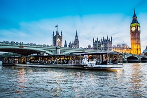 Superior Bateaux 5 Course Dinner Thames Cruise with Live Entertainment for Two