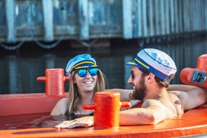 Skuna Hot Tug Boat Guided Tour for Two in Central London