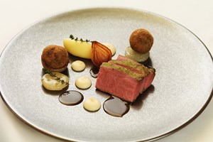Three Course Lunch with Wine and Bubbles at Seven Park Place