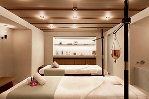 60 Minute Treatment with Private Watsu Pool Experience and Champagne for Two at Akasha Spa