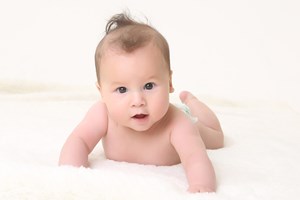 'Watch Me Grow' Baby Photoshoot with 3 Complimentary Prints - Special Offer