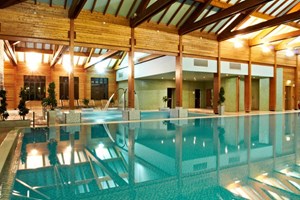 Bannatyne Premium Spa Day with 25 Minute Treatment, Lunch and Prosecco for Two