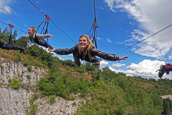 Hangloose at Bluewater – Skywire for Two