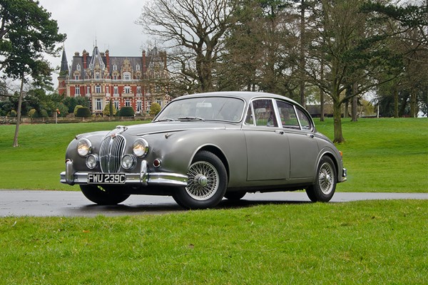 Jaguar Mk2 Country Drive from Buyagift