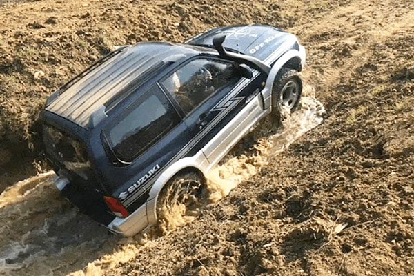 4x4 Off Road Driving and Rally Taster Experience for One at Silverstone Rally School