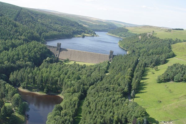 20 Minute Dambusters Helicopter Flight for Two with Cream Tea 