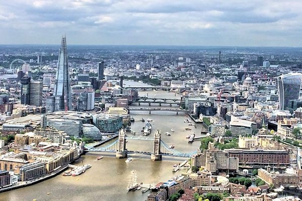 50 Minute Helicopter Tour Over London for Two at H...