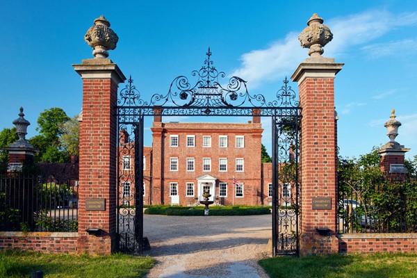 Overnight Spa Break with Lunch and Dinner for Two at a Champneys Resort