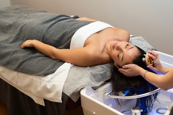 30 Minute Japanese Massage with Fizz for One Lumi Spa at The Courthouse Hotel picture