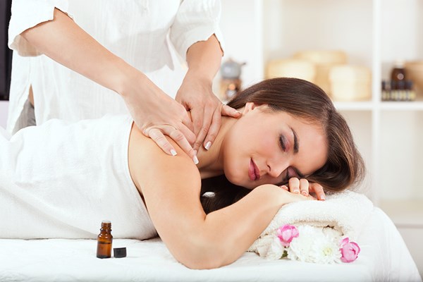 Aromatherapy Massage for Two at Dream Therapy from Buyagift