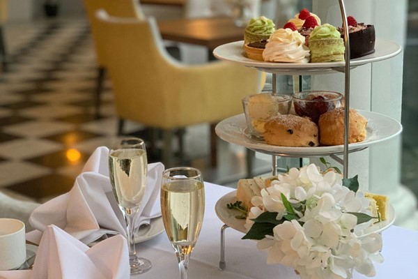 Afternoon Tea with a Glass of Prosecco for Two at Shendish Manor