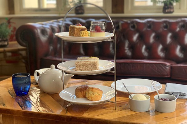 Afternoon Tea with Bubbles for Two at The Moonraker Hotel