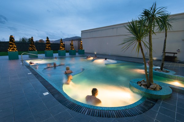 Deluxe Overnight Spa Break with 55 Minute Treatment and Dinner for Two