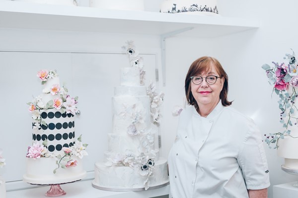 Online Cake Baking and Design Taught by Rosalind Miller