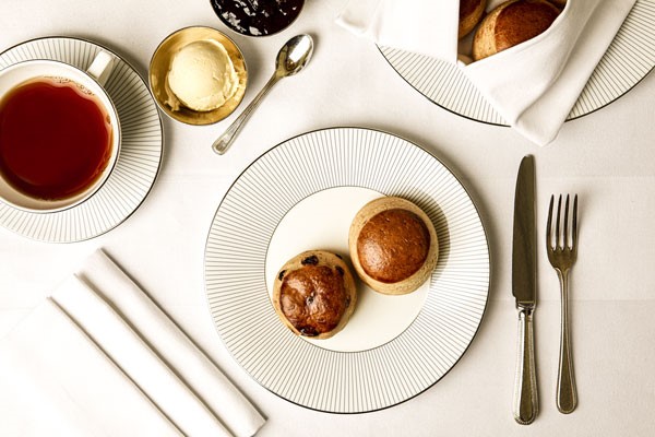 Buckingham Palace State Rooms and Cream Tea for Two at Harrods Tea ...