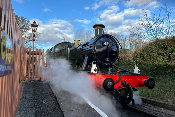 Chiltern Hills Steam Train Experience for Two with Sparkling Cream Tea picture