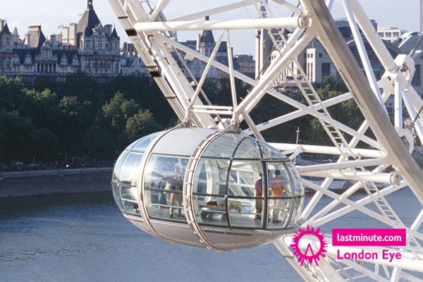 The Lastminute.com London Eye Tickets for Two - Flexi Fast Track picture