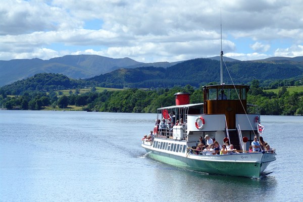 Glenridding Cruise and Bubbles for Two with Ullswater Steamers