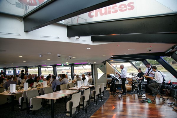 Thames Dinner Cruise with Fizz for Two - Week Round picture