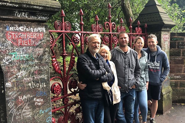 Three Hour Beatles Tour of Liverpool by Private Taxi for Six People